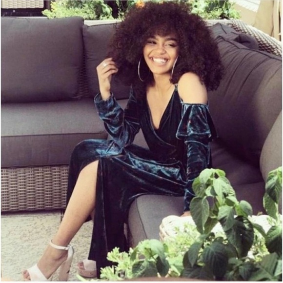 ZARA Asymmetrical Shoulder Crushed Velvet‎ Midi Dress in Emerald size S Holidays - Picture 4 of 16